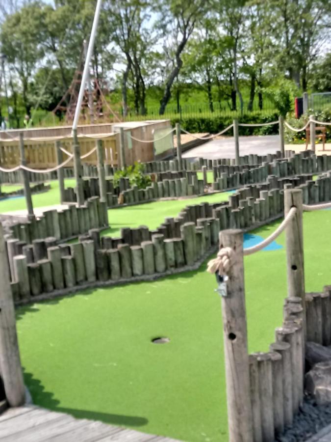 Lakeland Leisure Park Hotell Flookburgh Exteriör bild